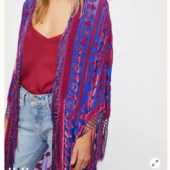 RARE! Free People Leading Lady Burnout Velvet Kimono - Picture 3 of 8